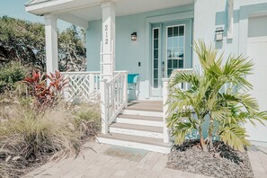 Exterior - Vilano Beach House- 2 min walk to beach - Pool/Spa (Vilano Beach)