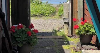 Historic Oceanfront Cottage in Charming Nye Beach