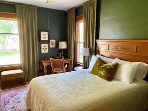 4 soverom, skrivebord, reiseseng for barn og wi-fi (inkludert)