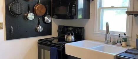 Refrigerador, microondas y lavavajillas