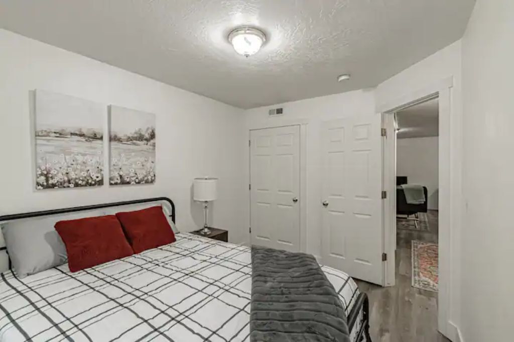 2 soverom, strykejern/-brett, wi-fi og sengetøy