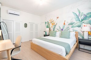 2 bedrooms, travel cot, WiFi