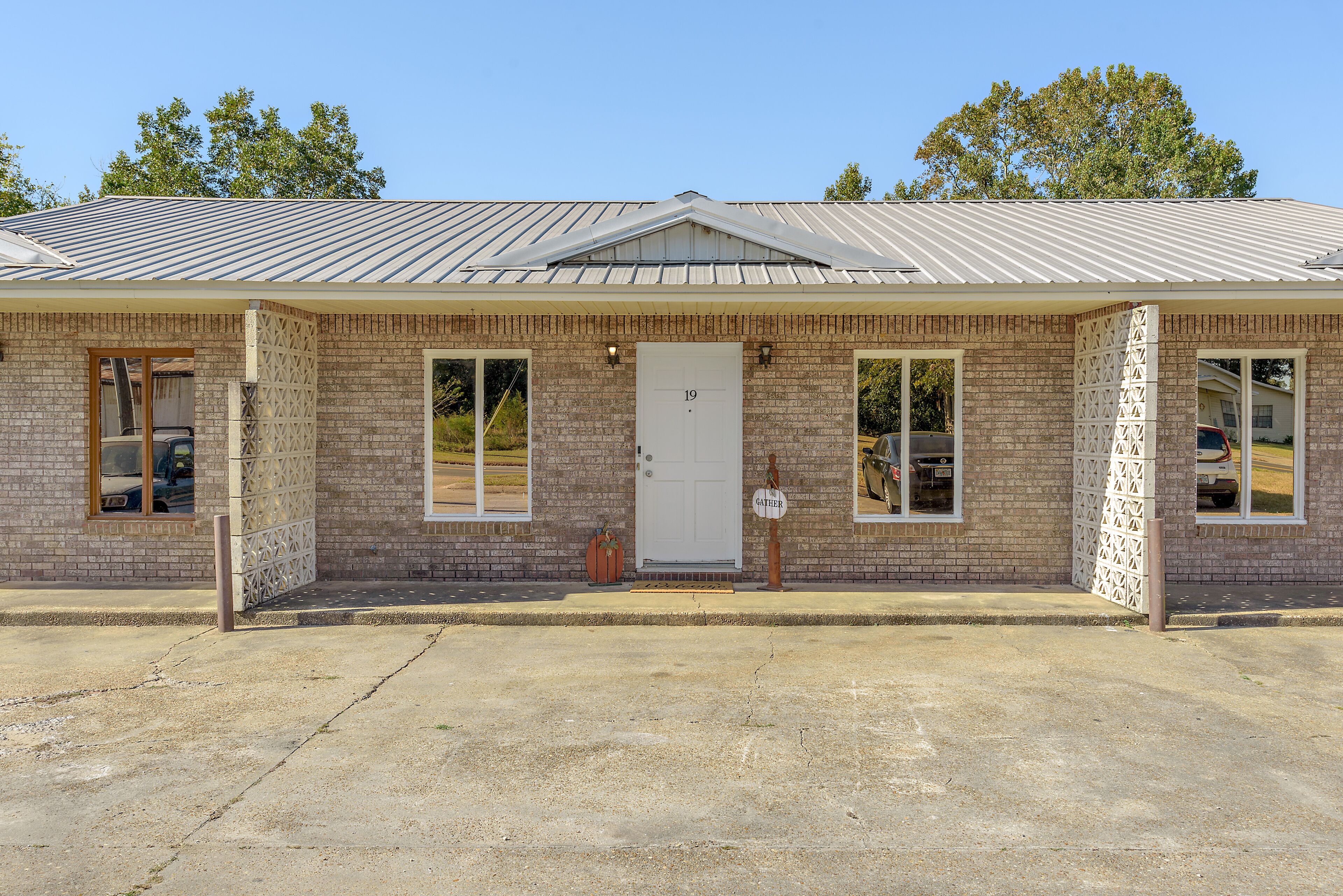 20 Green Acres Apartment 