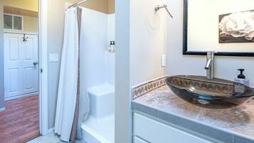 Een douche, een haardroger, handdoeken