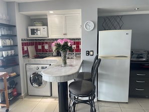 Fridge, microwave, oven, stovetop