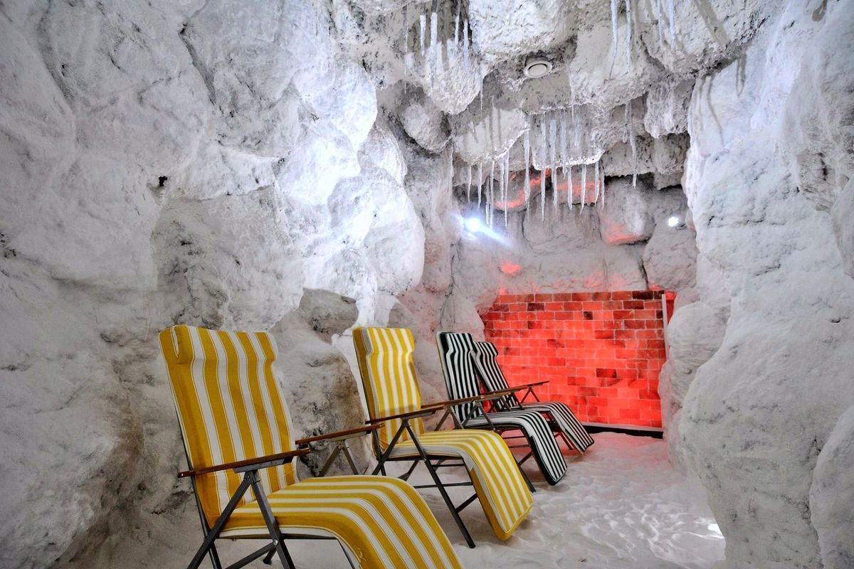 Sauna, hot tub, steam room, hot springs, Turkish bath, body treatments