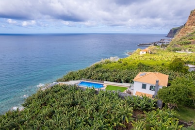 Infinite Ocean View Villa 20m above Ocean & Beach