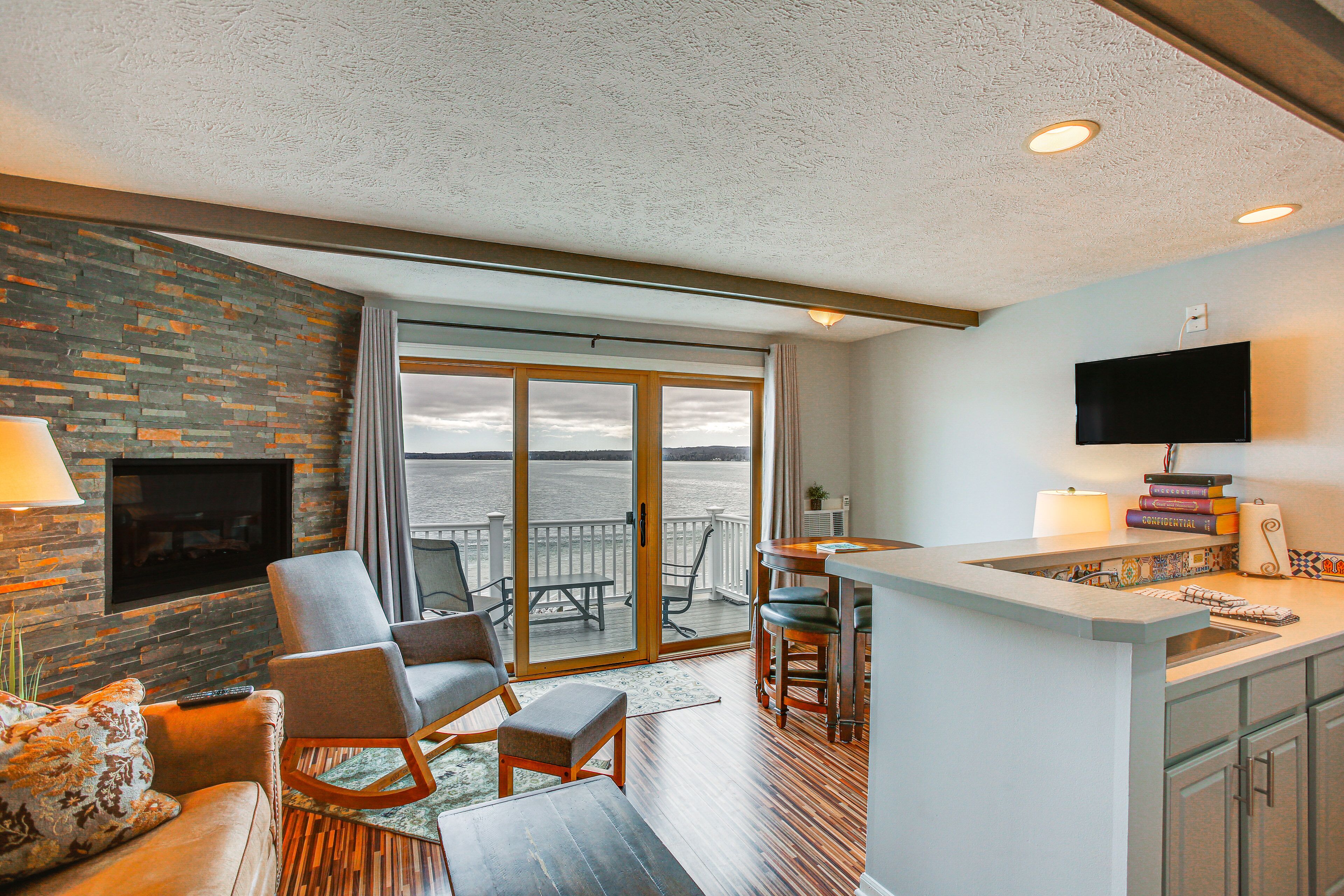 Quaint Onekama Condo: Walk to Portage Lake!