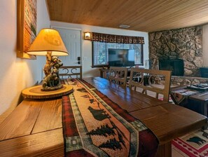 Dining - ѦBig Bear Cabin, Heated Bath Floors, Rain-shower, Indoor Fireplace, Coffee Bar!! (Big Bear)