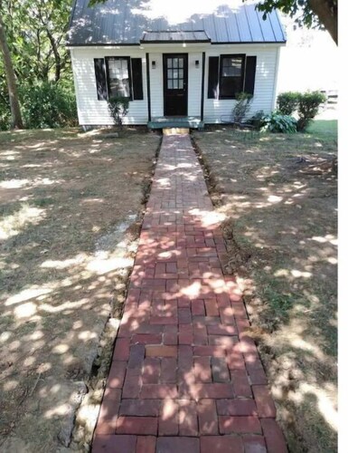 Cottage Retreat - Wine, Horses, Convenient