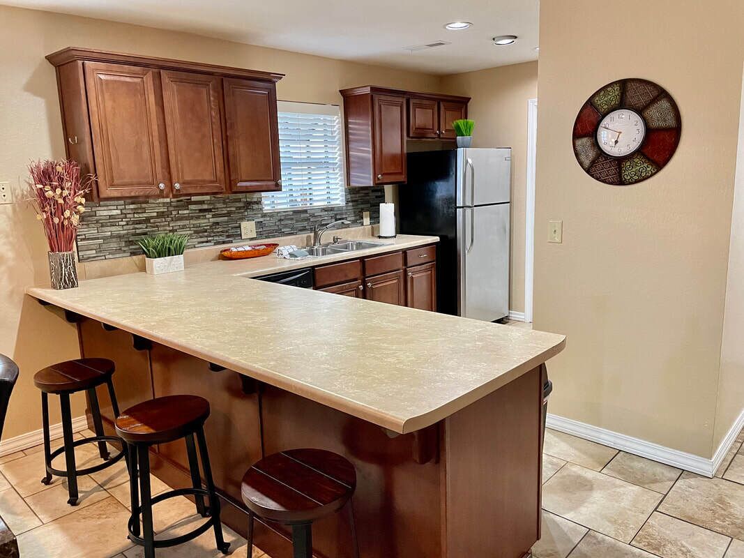 Condo with Great View! 2 blocks from Branson Strip! NEW HVAC and massage chair!