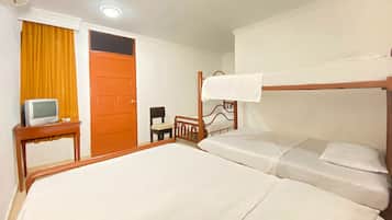 Family Room | Free WiFi, bed sheets
