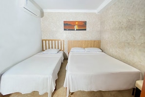 Habitación triple | Wifi gratis y ropa de cama 
