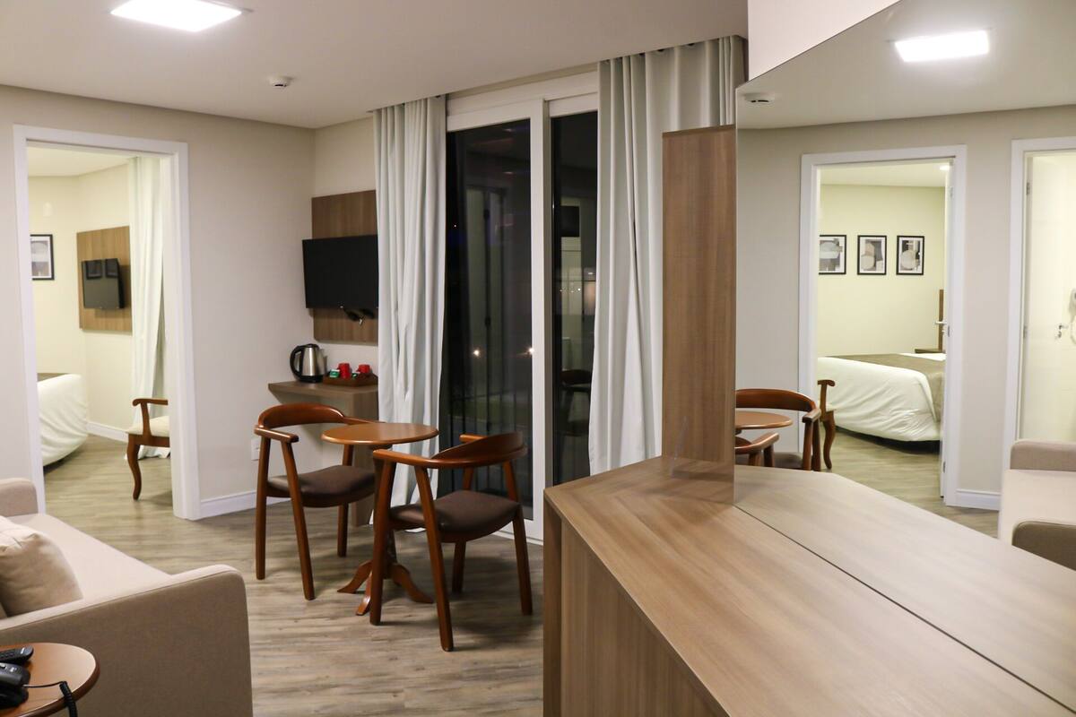 1 habitación, ropa de cama hipoalergénica y minibar