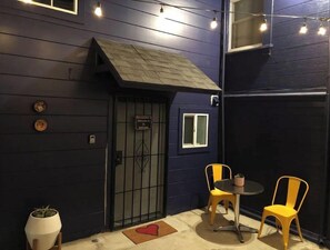 Outdoor dining - Jewel-box Studio near Lake Merritt. Work station (Oakland)