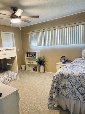 3 bedrooms, iron/ironing board, free WiFi, bed sheets