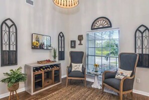 Games room - Fully updated canal front home with access to Lake June (Lake Placid)