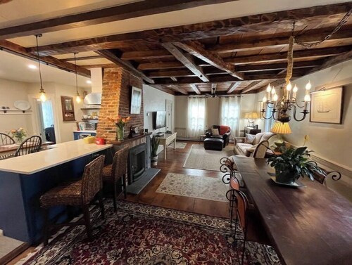 Historic Apartment in Bristol R.I.
