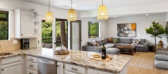 5BR/Heated Pool/Hot Tub/Fire Pit/View/Yoga/Pets OK