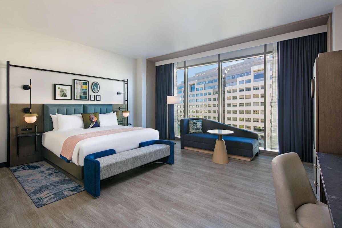 1 bedroom, Egyptian cotton sheets, premium bedding, pillowtop beds