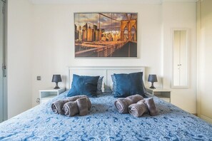 1 chambre, fer et planche à repasser, accès à Internet, literie fournie