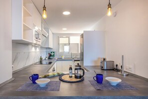 Microwave, oven, stovetop, dishwasher