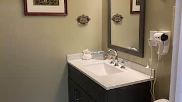 Combined shower/tub