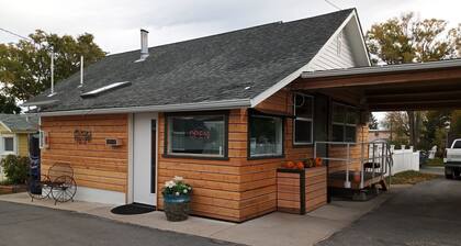 Suite 27 - Corner Suite