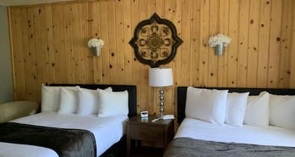 Suite 28 - Double Queen Suite