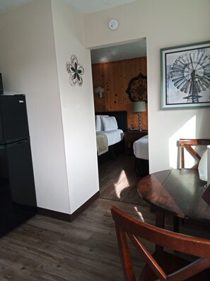 2 bedrooms, WiFi - Suite 28 - Double Queen Suite (Helena)