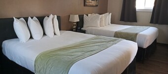 Suite 30 - Double Queen Corner Suite