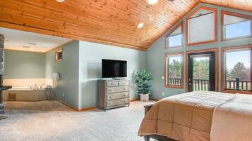 3 bedrooms, iron/ironing board, internet, bed sheets