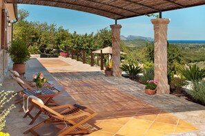 Outdoor dining - La Salve d'alt villa with private pool (Pollensa)