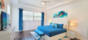 4 slaapkamers, bedden met traagschuimmatras, een bureau