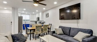 Blue Ivy Oasis - New Remodel - Cozy n' Spacious.