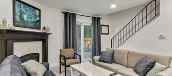 Blue Ivy Oasis - New Remodel - Cozy n' Spacious.