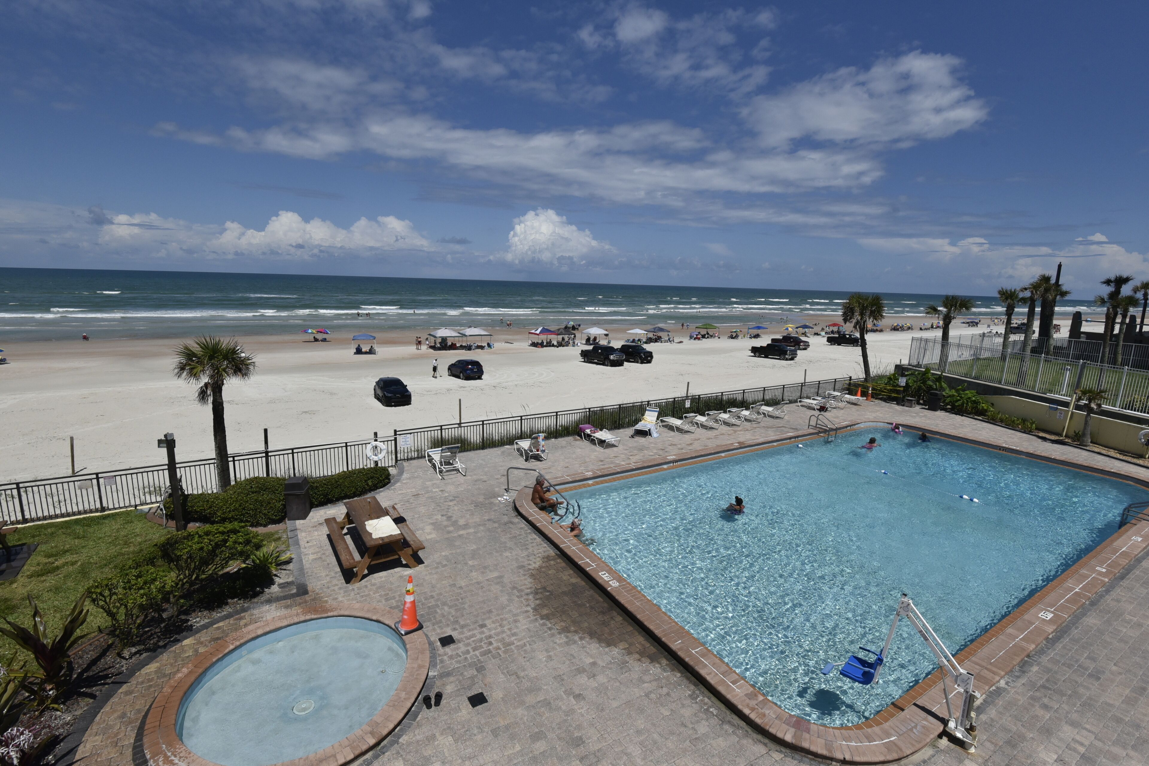 Outdoor pool, a heated pool