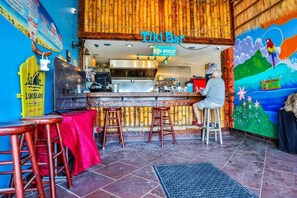 Bar (en la propiedad)