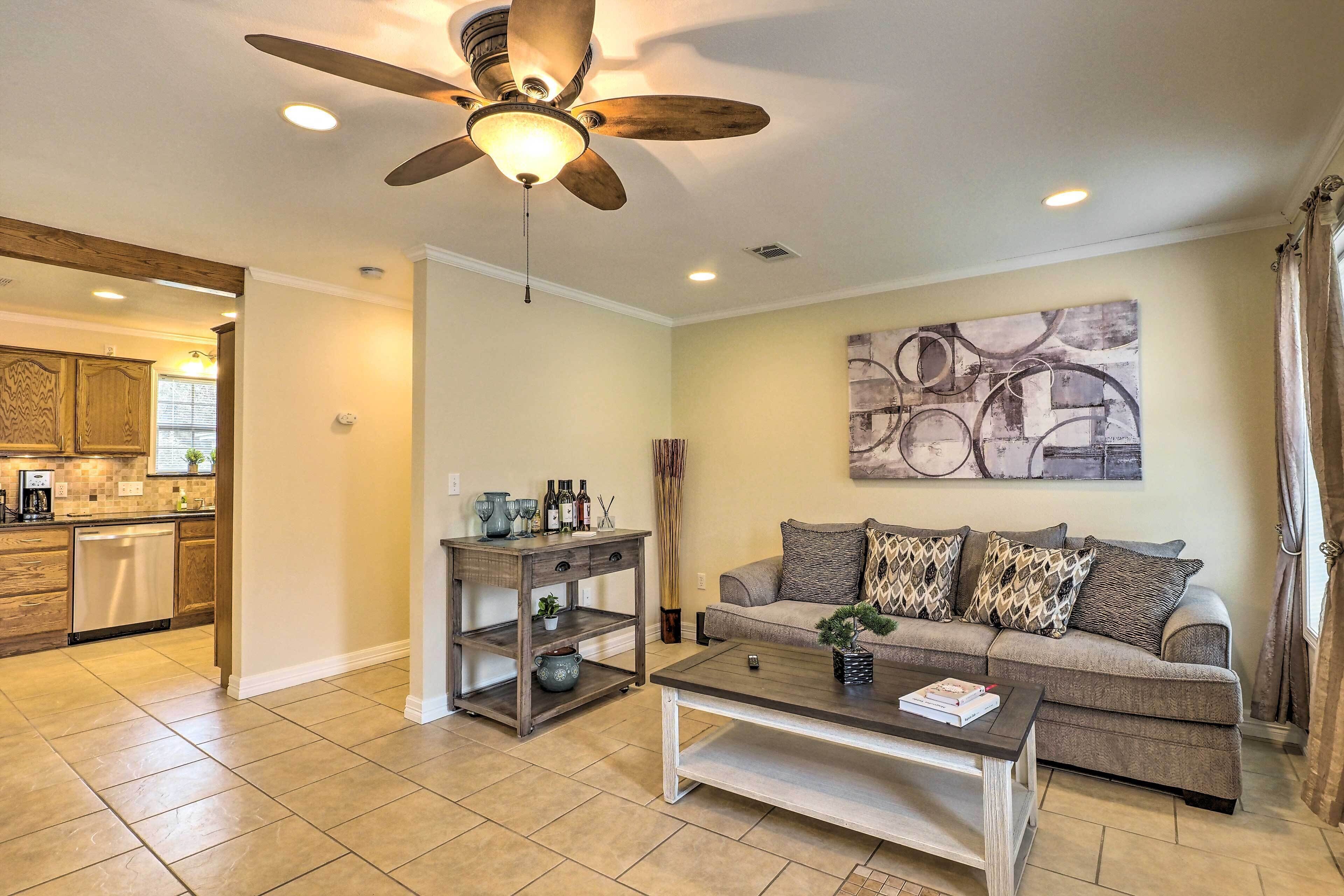 Pet-Friendly Georgetown Home < 1 Mi to Dtwn!