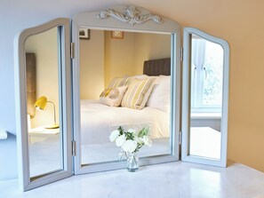 2 bedrooms, free WiFi, bed sheets - 2 bedroom accommodation in North Elmham (North Elmham)