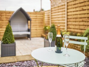 Outdoor dining - 2 bedroom accommodation in North Elmham (North Elmham)