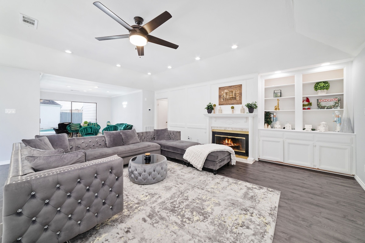 Photo 2 of Houston Little Saigon, 4 Bedrooms with Pool, Heart of Houston Asian Town