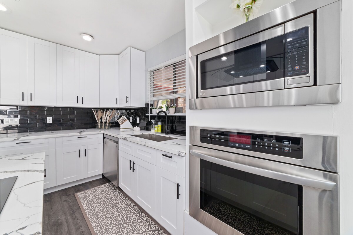 Photo 12 of Houston Little Saigon, 4 Bedrooms with Pool, Heart of Houston Asian Town