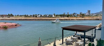 Welcome to your coastal refuge in Mazatlán! 🌅