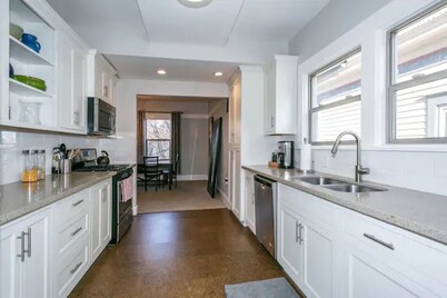 The Bridgetown, steps away from NW 23rd shops and eateries