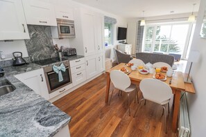 Stuga | Eget kök | Kylskåp, vattenkokare och grytor/köksredskap