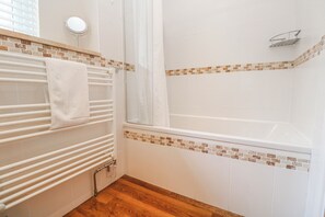 淋浴设施、吹风机