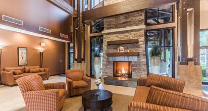 Ocean Front Resort - 1 Bedroom Suite