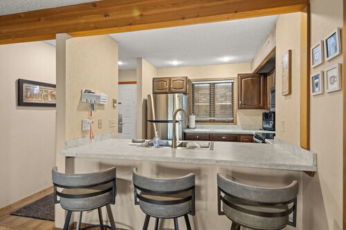 Timber Ridge Retreat