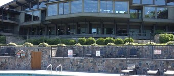 Timber Ridge Retreat